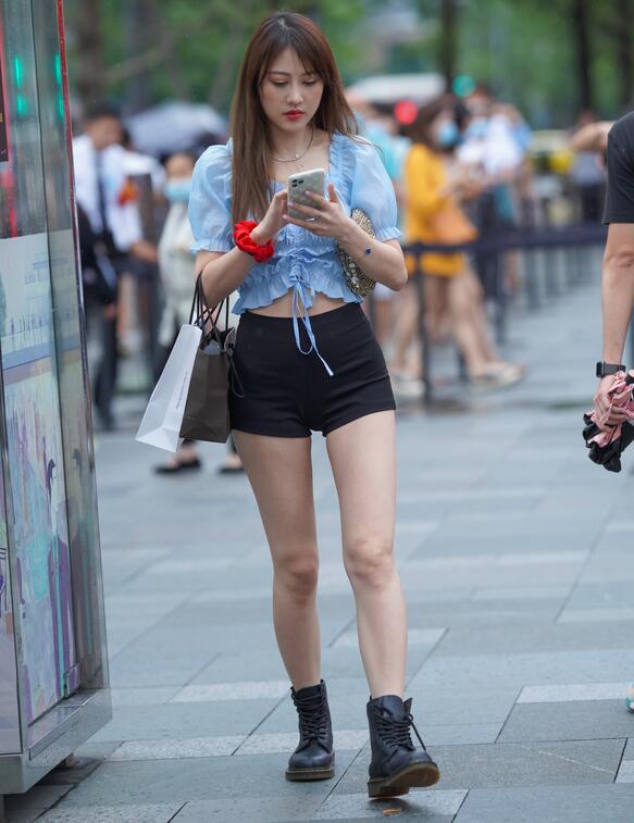 國產(chǎn)高清免費不卡觀(guān)看