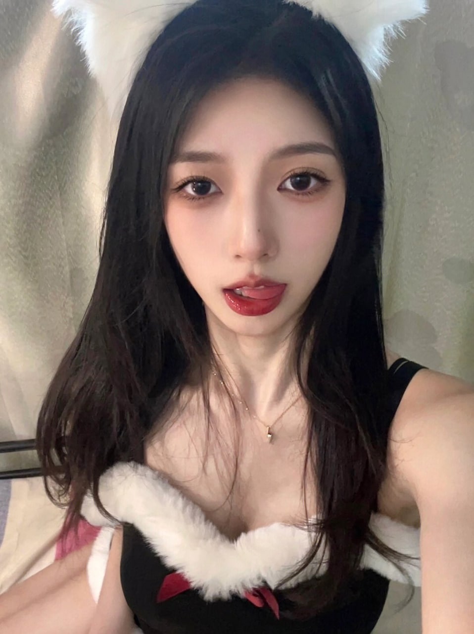 亞洲歐洲日本無(wú)在線(xiàn)碼播放